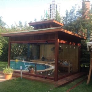 Casa de Madera moderna con cerramiento de cristal